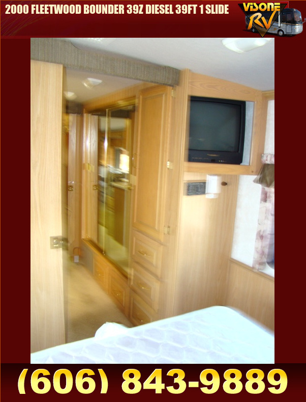 RVs_Campers_Motorhomes_Sales_-_Rentals