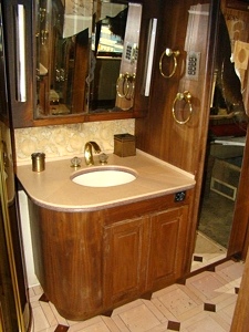 1999 PREVOST COUNTRY COACH XL45 PREVOST FOR SALE 