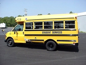 2002 GMC 3500 DIESEL SCHOOL BUS.8-PASSENGER W/CHAIR LIFT