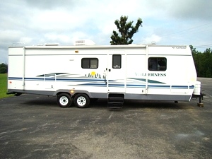 2006 WILDERNESS 31FT 1 SLIDE ( BUNKS) BY FLEETWOOD TRAVEL TRAILER FOR SALE