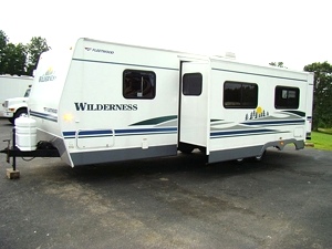 2006 WILDERNESS 31FT 1 SLIDE ( BUNKS) BY FLEETWOOD TRAVEL TRAILER FOR SALE