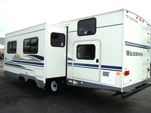 2006 WILDERNESS 31FT 1 SLIDE ( BUNKS) BY FLEETWOOD TRAVEL TRAILER FOR SALE