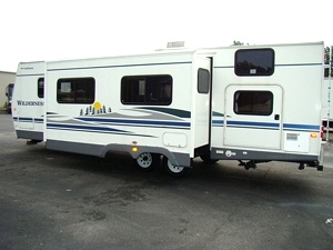 2006 WILDERNESS 31FT 1 SLIDE ( BUNKS) BY FLEETWOOD TRAVEL TRAILER FOR SALE