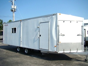 2009 RANCE ROUGH RIDER ALUMINUM INCLOSED TRAILER 