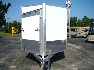 2009 RANCE ROUGH RIDER ALUMINUM INCLOSED TRAILER 