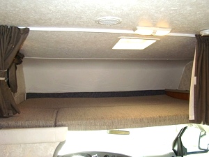 2005 COACHMEN FREELANDER CLASS C MOTORHOME 31FT 1 SLIDE OUT