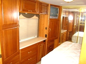 2004 TRADEWINDS BY NATIONAL RV 39FT 2 SLIDE MOTORHOME FOR SALE MODEL 7395 LTC