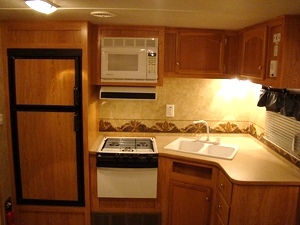 2006 CROSSROADS ZINGER TRAVEL TRAILER FOR SALE 26FT 1-SILDE OUT