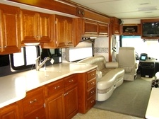 2005 FLEETWOOD REVOLUTION 40 FT 2-SLIDE CLASS A DIESEL MOTORHOME