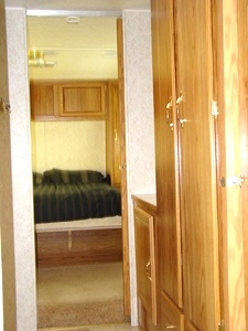 2005 TL INDUSTRIES FIFTHWHEEL 32FT TOY HAULER FOR SALE