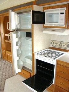 2003 Wilderness Fifthwheel 33 FT 3-Slide Used For Sale