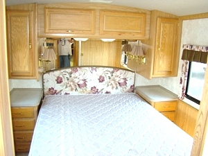 2000 FLEETWOOD BOUNDER 39Z DIESEL 39FT 1 SLIDE