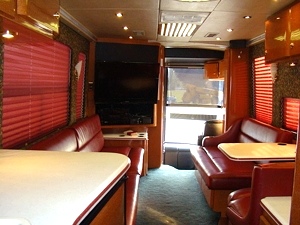 2000 PREVOST H3 45 ENTERTAINER / 12 BUNKS. FOR SALE OR LEASE