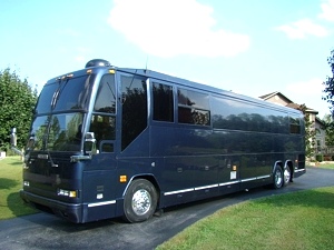 2000 PREVOST H3 45 ENTERTAINER / 12 BUNKS. FOR SALE OR LEASE