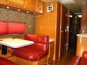 2000 PREVOST H3 45 ENTERTAINER / 12 BUNKS. FOR SALE OR LEASE
