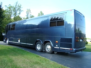 2000 PREVOST H3 45 ENTERTAINER / 12 BUNKS. FOR SALE OR LEASE