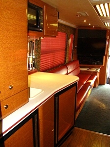2000 PREVOST H3 45 ENTERTAINER / 12 BUNKS. FOR SALE OR LEASE