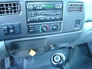 2003 FORD F650 FLAT BED CUMMINS DIESEL FOR SALE