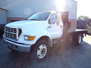 2003 FORD F650 FLAT BED CUMMINS DIESEL FOR SALE