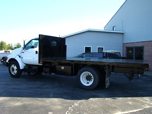 2003 FORD F650 FLAT BED CUMMINS DIESEL FOR SALE