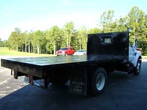 2003 FORD F650 FLAT BED CUMMINS DIESEL FOR SALE