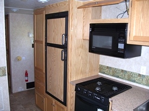 2007 AMERI-CAMP 32FT 2-SLIDE TRAVEL TRAILERS FOR SALE