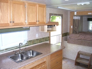 2007 AMERI-CAMP 32FT 2-SLIDE TRAVEL TRAILERS FOR SALE