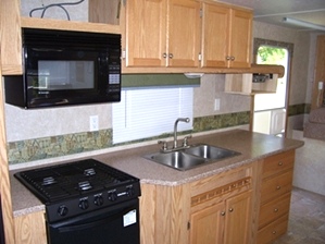 2007 AMERI-CAMP 32FT 2-SLIDE TRAVEL TRAILERS FOR SALE