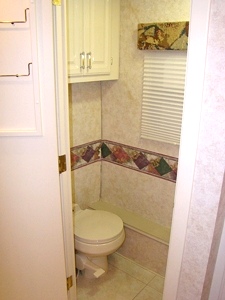 2000 GULF STREAM TOUR MASTER SERIES M-8430 FOR SALE - DAMAGED / REPAIRABLE MOTORHOME