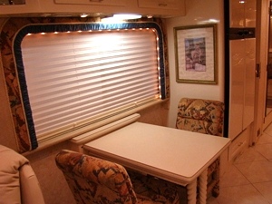 2000 GULF STREAM TOUR MASTER SERIES M-8430 FOR SALE - DAMAGED / REPAIRABLE MOTORHOME