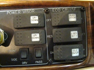 2000 GULF STREAM TOUR MASTER SERIES M-8430 FOR SALE - DAMAGED / REPAIRABLE MOTORHOME