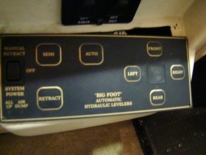 2000 GULF STREAM TOUR MASTER SERIES M-8430 FOR SALE - DAMAGED / REPAIRABLE MOTORHOME