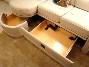 2000 GULF STREAM TOUR MASTER SERIES M-8430 FOR SALE - DAMAGED / REPAIRABLE MOTORHOME