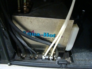 2000 GULF STREAM TOUR MASTER SERIES M-8430 FOR SALE - DAMAGED / REPAIRABLE MOTORHOME