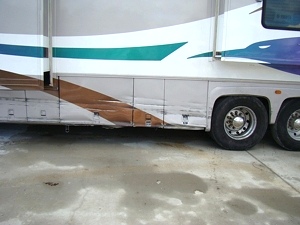 2000 GULF STREAM TOUR MASTER SERIES M-8430 FOR SALE - DAMAGED / REPAIRABLE MOTORHOME