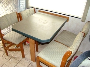 USED RV FURNITURE FOR SALE DINING TABLE AND 4-CHAIRS MONACO / HOLIDAY RAMBLER PARTS