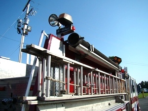 1998 E-ONE FIRE TRUCK PUMPER WITH FOAM SYSTEM FOR SALE