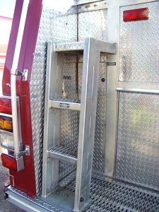 1998 E-ONE FIRE TRUCK PUMPER WITH FOAM SYSTEM FOR SALE