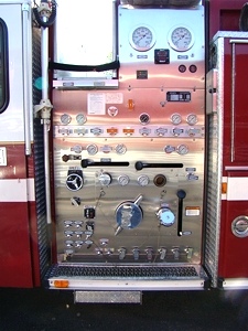 1998 E-ONE FIRE TRUCK PUMPER WITH FOAM SYSTEM FOR SALE