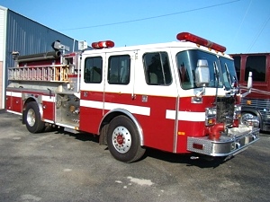 1998 E-ONE FIRE TRUCK PUMPER WITH FOAM SYSTEM FOR SALE