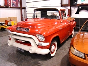 1956 GMC MODEL 100 STEPSIDE PICKUP TRUCK FOR SALE