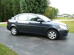2010 HYUNDAI ACCENT GLS 4-DOOR SEDAN FOR SALE