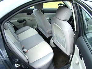 2010 HYUNDAI ACCENT GLS 4-DOOR SEDAN FOR SALE