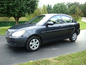 2010 HYUNDAI ACCENT GLS 4-DOOR SEDAN FOR SALE