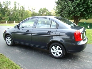 2010 HYUNDAI ACCENT GLS 4-DOOR SEDAN FOR SALE