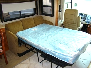 2008 MONACO KNIGHT MOTORHOME MODEL 38PDQ FOR SALE