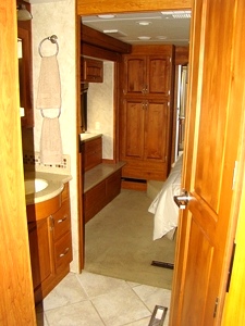 2008 MONACO KNIGHT MOTORHOME MODEL 38PDQ FOR SALE