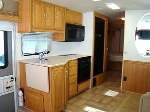 2002 WINNEBAGO ADVENTURE 35U CLASS A MOTORHOME FOR SALE