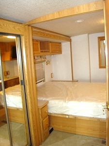 2002 WINNEBAGO ADVENTURE 35U CLASS A MOTORHOME FOR SALE