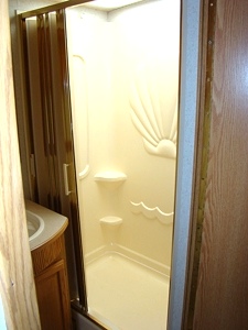 2002 WINNEBAGO ADVENTURE 35U CLASS A MOTORHOME FOR SALE
